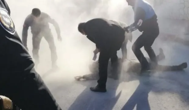 CHP’nin mağdur ettiği işçi kendini yaktı! CHP mağdur işçiyi provokasyon malzemesi yaptı