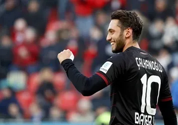 Hakan Çalhanoğlu maça damga vurdu!