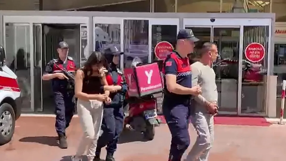 Piknik alanında uyuşturucu sattılar! 1’i kadın 2 şüpheli tutuklandı