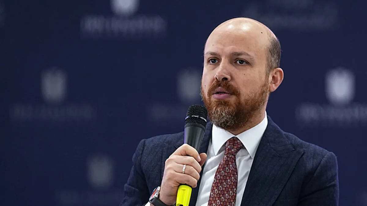 Türkiye dünyanın yeni soluğu olacak! Bilal Erdoğan'dan dünya siyasetine "ahlak" vurgusu