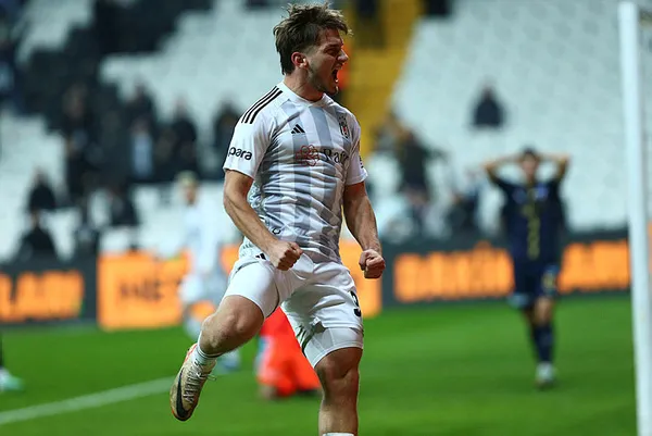 canli-besiktas-kasimpasa-canli-anlatim-besiktas-kasimpasa-maci-ilk-11leri-1704478626865.jpg Kartal yuvasında yara aldı! Beşiktaş 1-3 Kasımpaşa (MAÇ SONUCU) - 4