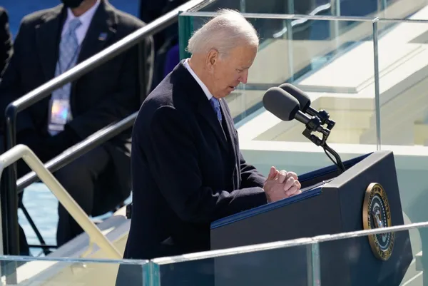 abdnin-46baskani-joe-biden-yeminini-etti-bugun-demokrasi-gunudur-1611164260051.jpg ABD'nin 46.Başkanı Joe Biden yeminini etti! "Bugün demokrasi günüdür"