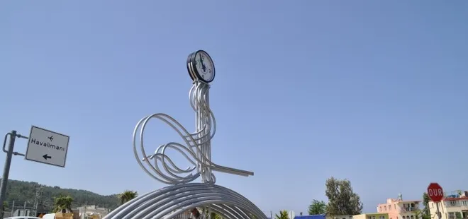 CHP'li belediye kavşaktaki Osmanlı tuğrasını kaldırdı