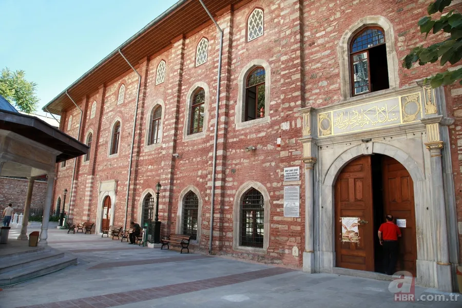 Minarelerin gölgesinde bir şehir: Ayasofya’dan Çamlıca’ya İstanbul’un camileri 8