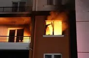 Eşiyle tartışan öfkeli koca evini ateşe verdi! Korku dolu anlar