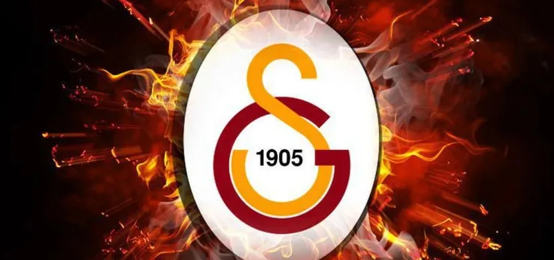Son dakika: Galatasaray'da Omar Elabdellaoui hastaneye kaldırıldı! Havai fişek elinde patladı