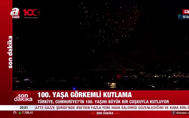 İstanbul Boğazı’nda görkemli kutlama
