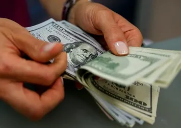 Dolar güne düşüşle başladı