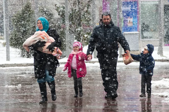 Meteoroloji'den peş peşe son dakika açıklamaları! Uzman isimler uyardı: Dışarı çıkmayın - 2
