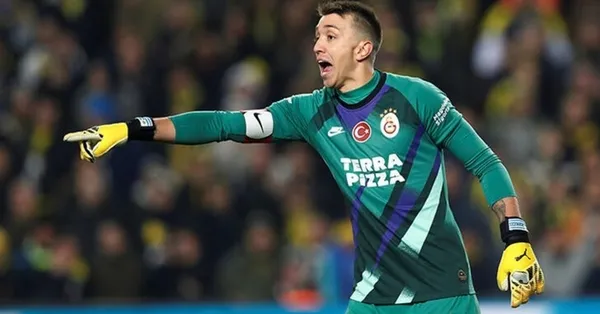 galatasarayda-musleraya-yeni-sozlesme-iste-detaylar-1614034279049.jpg Galatasaray'da Muslera'ya yeni sözleşme! İşte detaylar... - 1