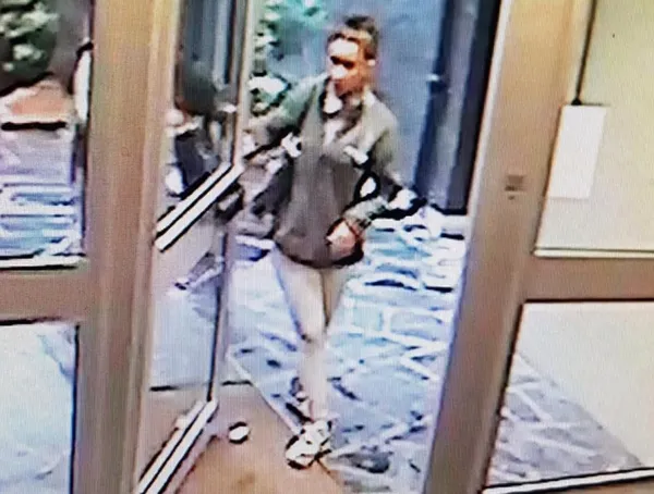 1666014643387.jpg Paris'te korkunç cinayet! Kayıp çocuk bavulun içinden çıktı - 3