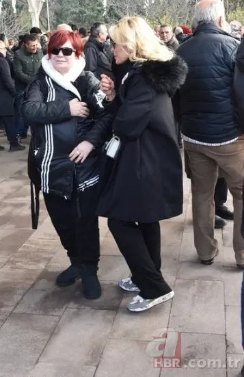 Ünlü müzisyen Ercan Saatçi’nin acı günü! Babasını kaybetti! Cenazeye ünlüler akın etti! Hakan Altun, İsmail Türüt, İbrahim Kutluay… 8