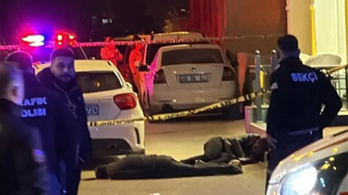 Van'da otelde çıkan tartışmada avukat otel sahibi baba ve oğlunu öldürdü