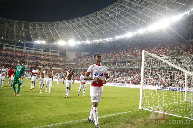 Nasri ve Samuel Eto'o'dan inanılmaz skandal! 12