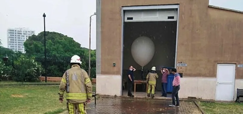 Son dakika: Meteoroloji 1. Bölge Müdürlüğü binasına yıldırım düştü