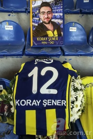 Galatasaray - Fenerbahçe derbisinde tribünde rahatsızlanarak hayatını kaybeden Koray Şener son yolculuğuna uğurlandı 22