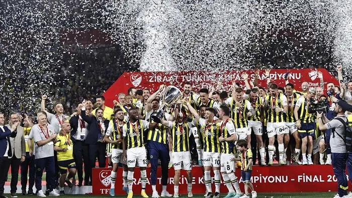 fenerbahcede-ali-koc-donemi-resmen-sona-erdi-7-yilda-tek-kupa-basarisi-iste-kocun-karnesi-1758494695355.jpeg Fenerbahçe’de Ali Koç dönemi resmen sona erdi: 7 yılda tek kupa başarısı! İşte Koç’un karnesi