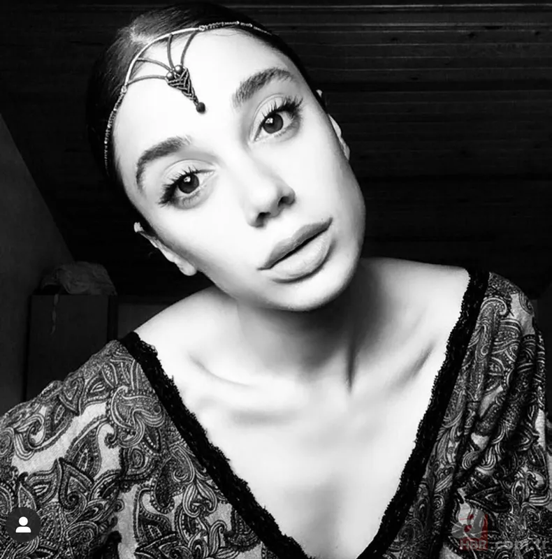 Kenan İmirzalıoğlu'nun eşi Sinem Kobal'dan dikkat çeken Pınar Gültekin paylaşımı! Anne babalara böyle seslendi 6