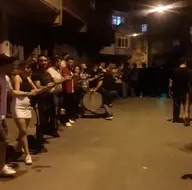 İstanbulda dehşete düşüren görüntüler! Sosyal mesafeyi hiçe sayıp terör estirdiler