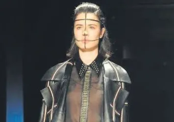 Skandal defile