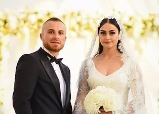 Esra Bilgiç'ten yeni boşanan Gökhan Töre AVM'de başkasıyla görüntülenince...
