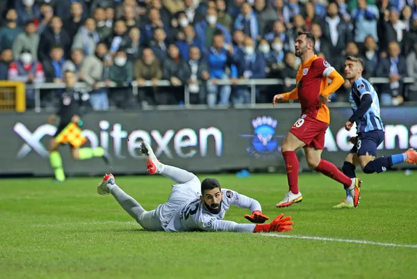 galatasaray-yine-maglup-adana-demirspor-2-0-galatasaray-mac-sonucu-ozet-1640113644608.jpg Galatasaray yine mağlup! Adana Demirspor 2-0 Galatasaray (MAÇ SONUCU-ÖZET) - 5