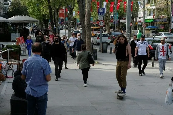 Akılalmaz görüntü! Bağdat Caddesi'ndeki insan yoğunluğu havadan görüntülendi - 1
