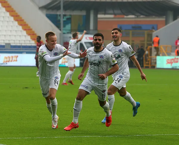 kasimpasa-3-hatayspor-1-mac-sonucu-pasa-3-golle-kazandi-1641654487937.jpg Kasımpaşa: 3 - Hatayspor: 1 MAÇ SONUCU | Paşa 3 golle kazandı - 4
