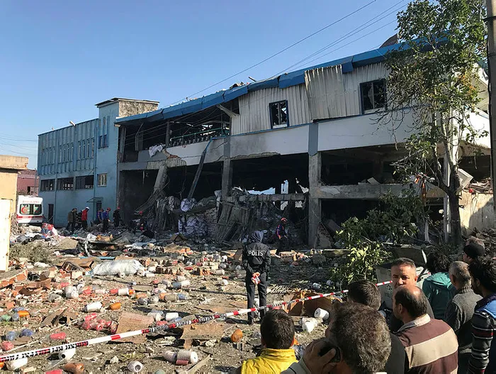 Bursa'da boya fabrikasında patlama: 5 ölü, 16 yaralı - 1