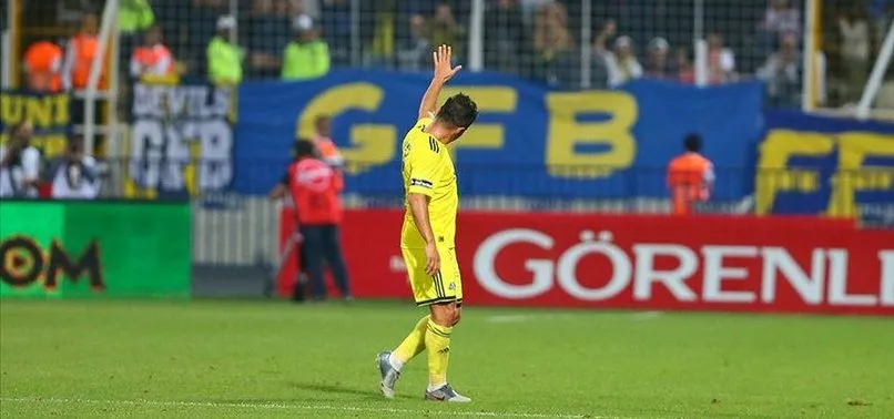 Son dakika: Emre Belözoğlu futbolu bıraktığını açıkladı!