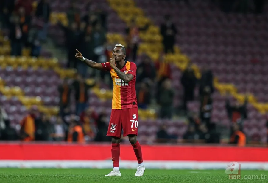 Feghouli attı, Terim sevinçten havalara uçtu! Galatasaray - Kayserispor maçından çarpıcı kareler 22