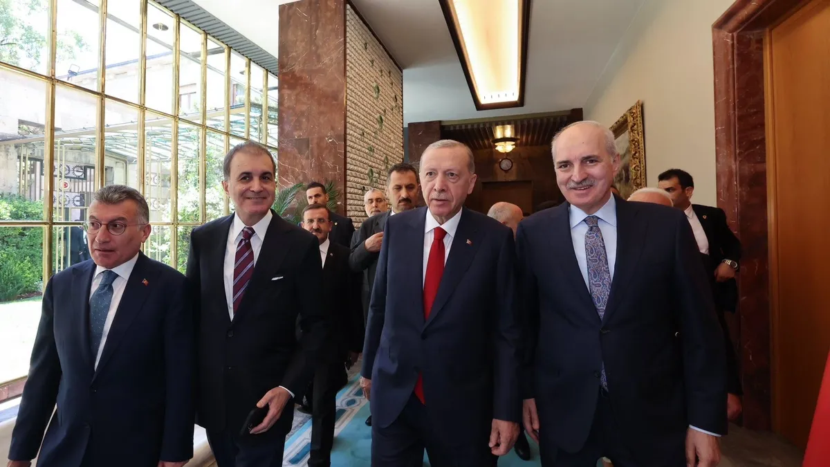 Başkan Erdoğan Numan Kurtulmuş ile bir araya geldi
