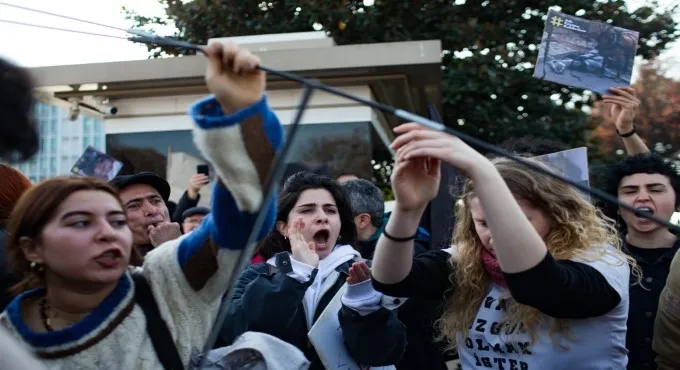 Büyükada’da 81 at itlaf edildi, halk sokaklara döküldü: Ekrem İmamoğlu, bundan siz sorumlusunuz