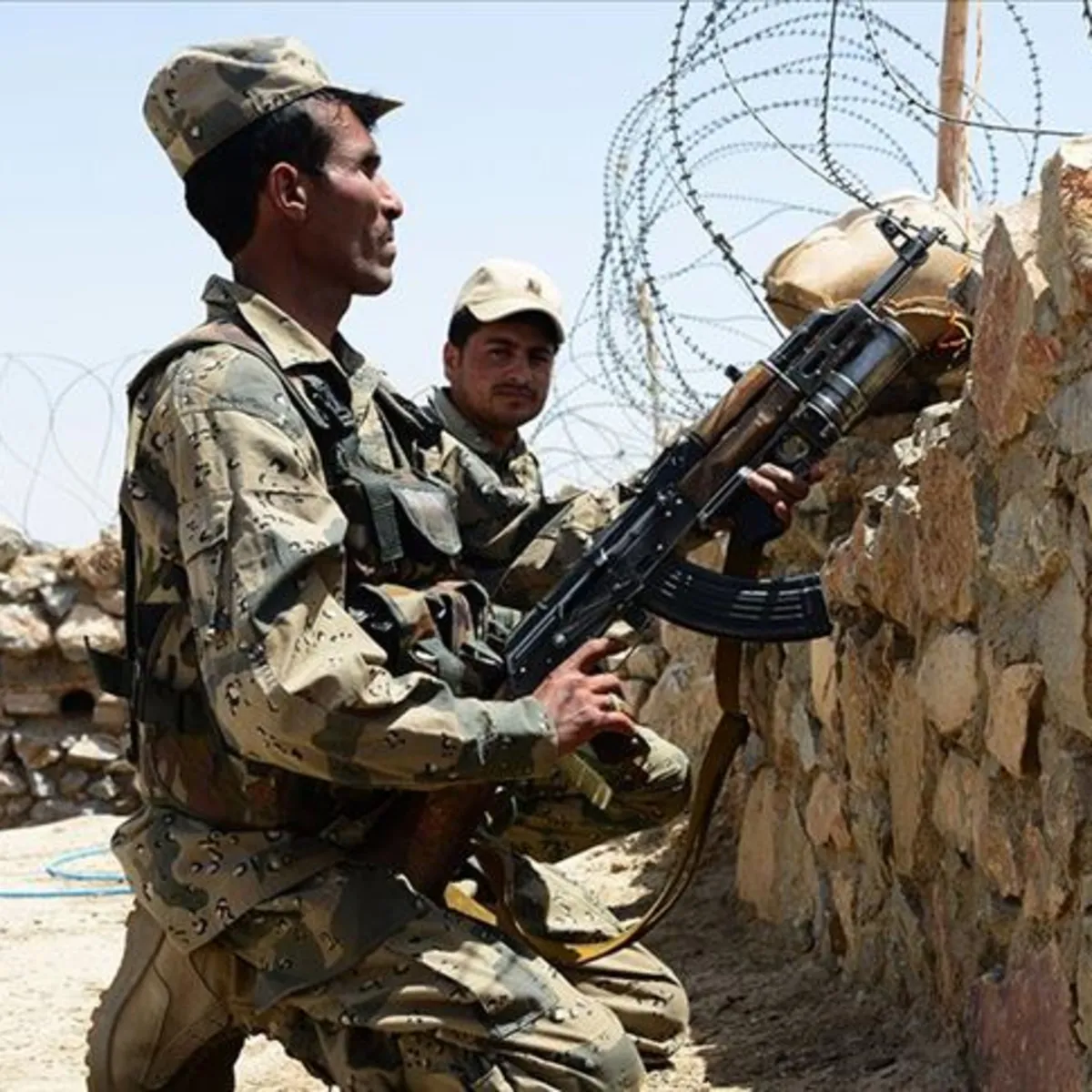 Pakistan-Afganistan sınırında çatışma! Yüzlerce ölü ve yaralı