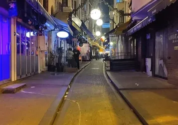 Beyoğlu'nda asansör boşluğuna düşen kişi yaralandı