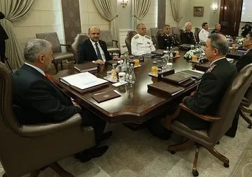 YAŞ toplanıyor