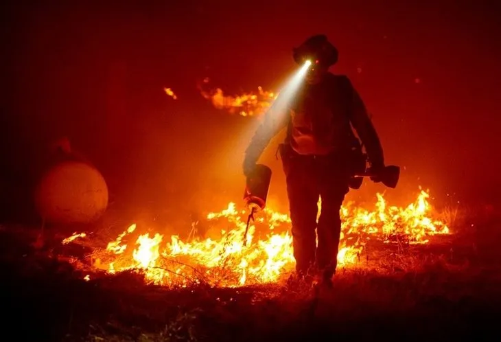 Orman yangınları ABD’yi çaresiz bıraktı! Birçok kişi hayatını kaybetti