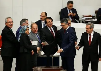 7. madde 340 oyla kabul edildi!