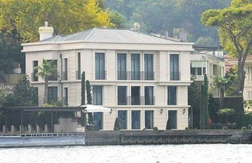 kerem-sabanci-kamislinin-yeni-yuvasi-goz-kamastirdi-tek-tek-alip-saray-yapti-1631858713889.jpeg Kerem Sabancı Kamışlı'nın yeni yuvası göz kamaştırdı! Tek tek alıp saray yaptı - 2