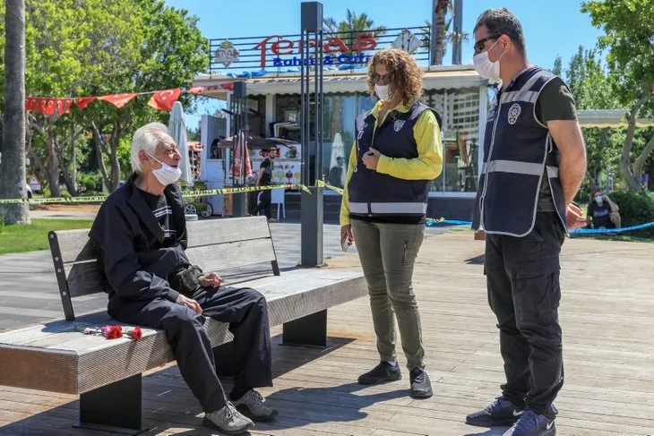 65 yaş üstü vatandaşlar 50 gün sonra sokakta! İşte o görüntüler