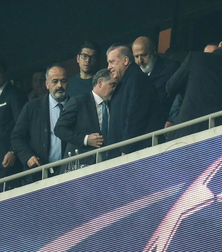 Cumhurbaşkanı Erdoğan, Vodafone Park’ta