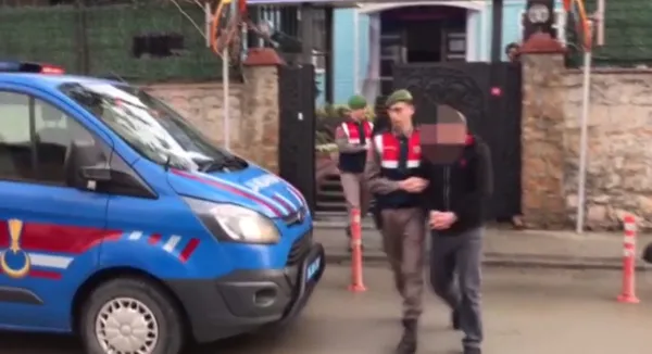 İstanbul'da uyuşturucu satıcılarına operasyon - 1