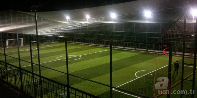 Bakan son dakika müjdeyi verdi! Halı sahalar açıldı mı? Halı sahalar ne zaman açılacak? İşte açılış tarihi... 7