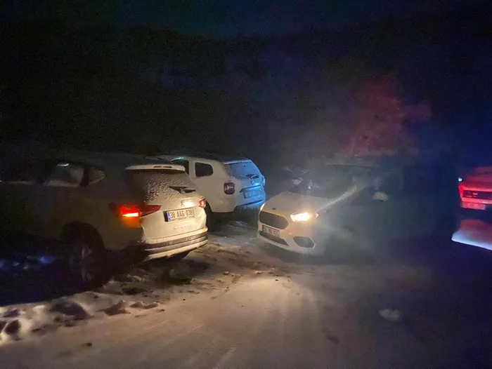 Son dakika: Yüzlerce cep telefonu yakılmış halde bulundu! FETÖ’cüler tarafından mı kullanılıyordu?