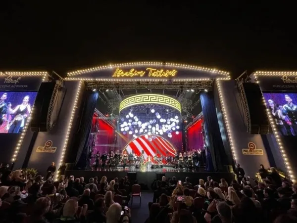 İbrahim Tatlıses 12 yıl sonra konser verdi! Bu bir milli piyango...