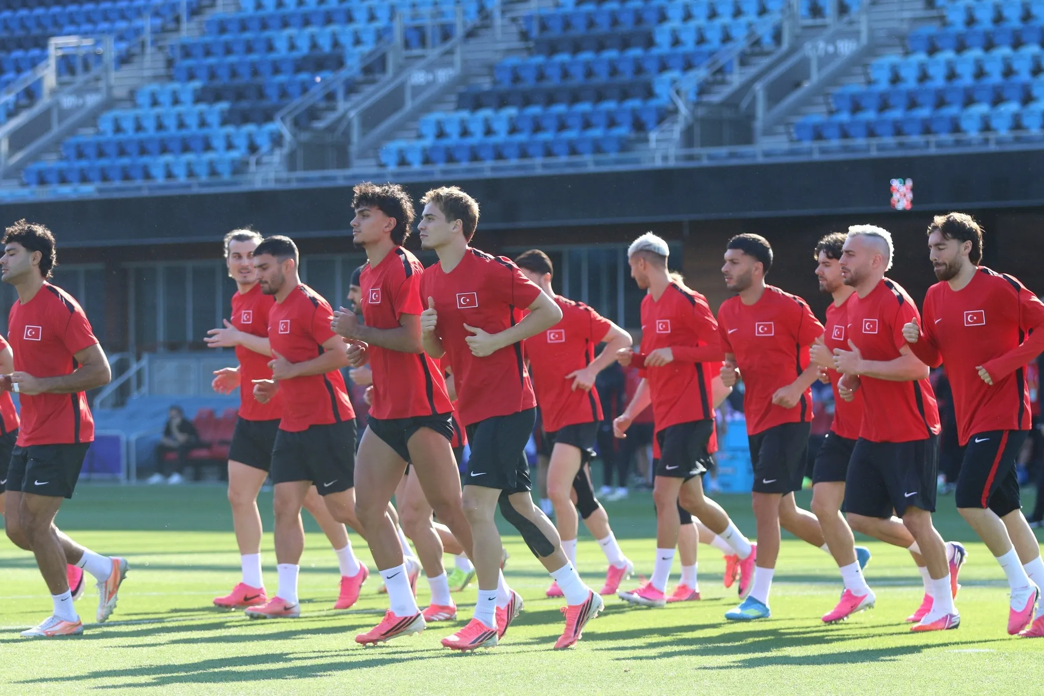 A Milli Futbol Takımı Paraguay maçının hazırlıklarını tamamladı
