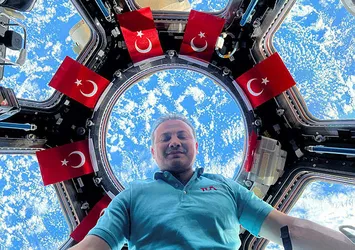 Türkiye'nin ilk astronotu Alper Gezeravcı'dan İstanbul paylaşımı: Göğsümü kabartan, gözlerimi dolduran bir andı