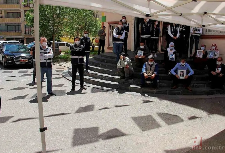 Diyarbakır'da evlat nöbetindeki ailelerden HDP'li vekillere "makam aracı" tepkisi 18