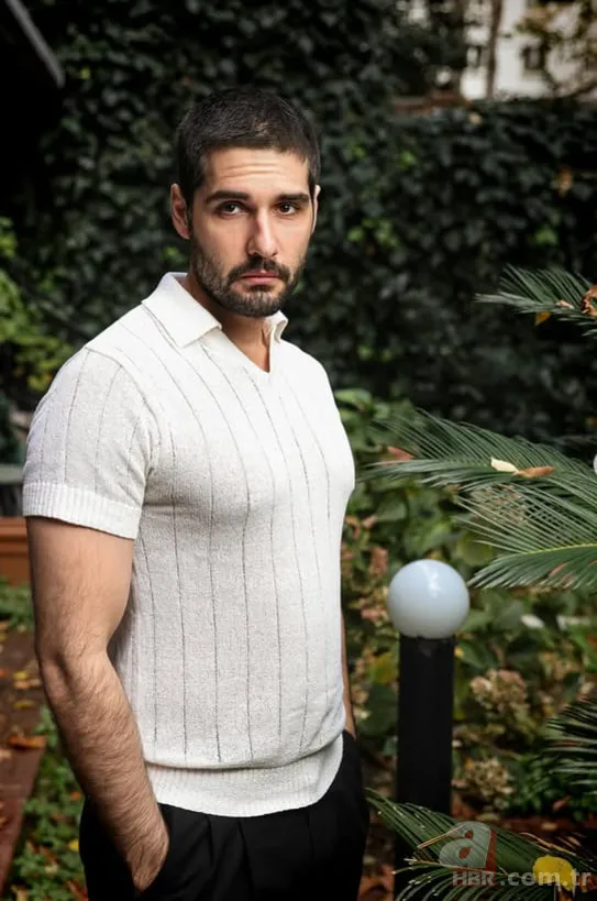 A.B.İ. dizisinin Fırat’ı Tarık Ündüz efsane ismin torunuymuş! İşte hayatı ve kariyeri 4