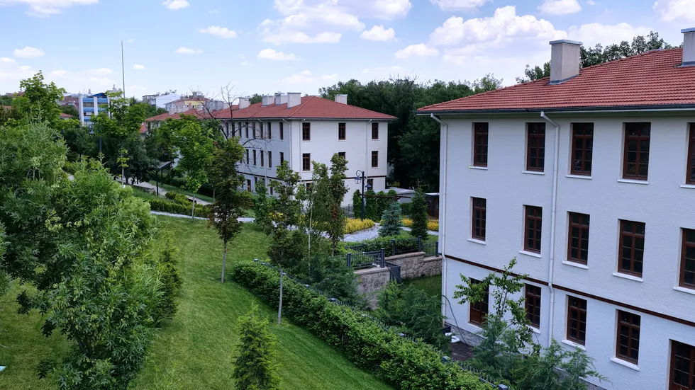 1781623847606.jpg "Sizce de çok yakışmadı mı?" - 3